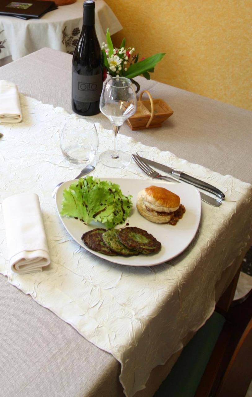 Hotel Le Relais Du Coustoubi Campouriez 外观 照片