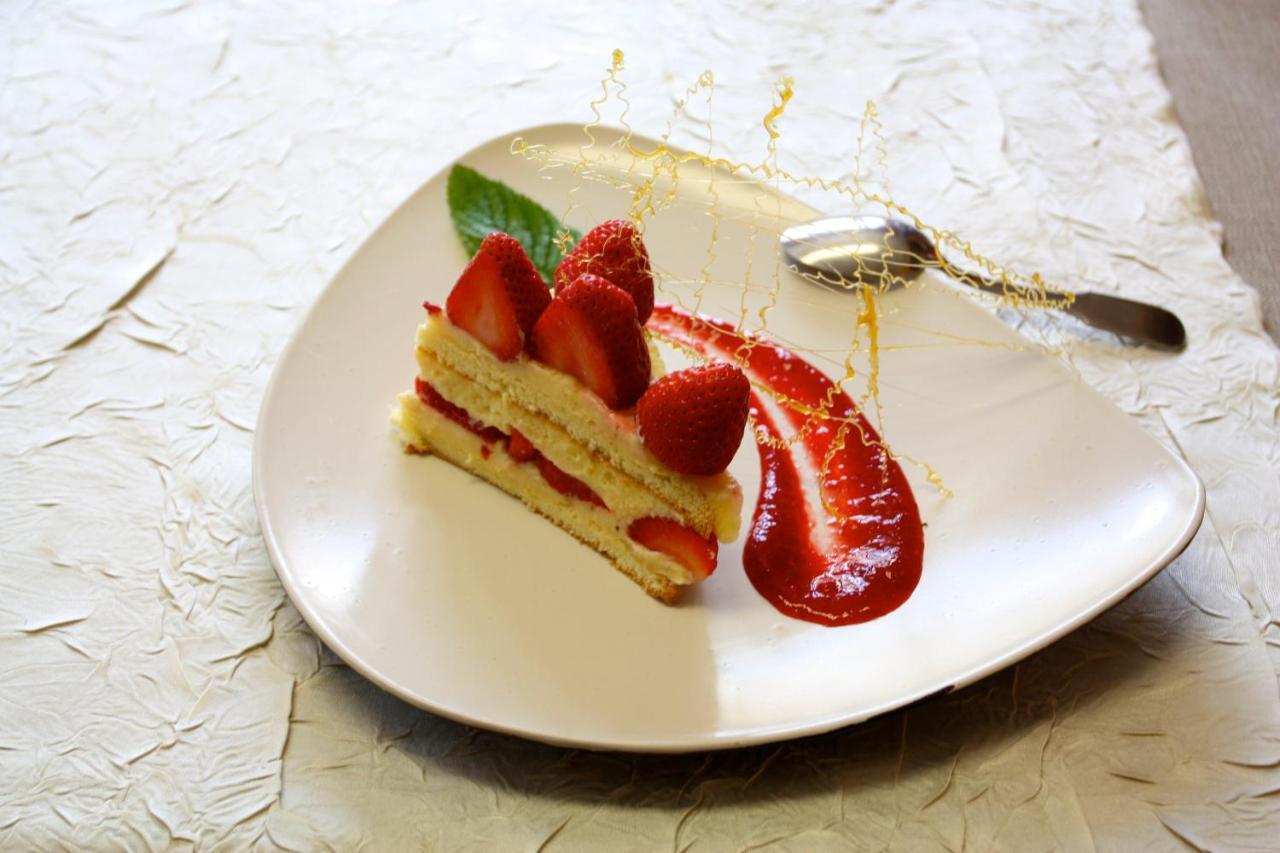 Hotel Le Relais Du Coustoubi Campouriez 外观 照片